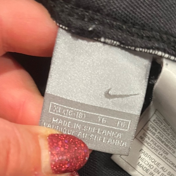 Nike Capri Sweatpants Relaxed Fit Elastic Waist Stripe Black White Size XL 16-18 - Picture 3 of 5